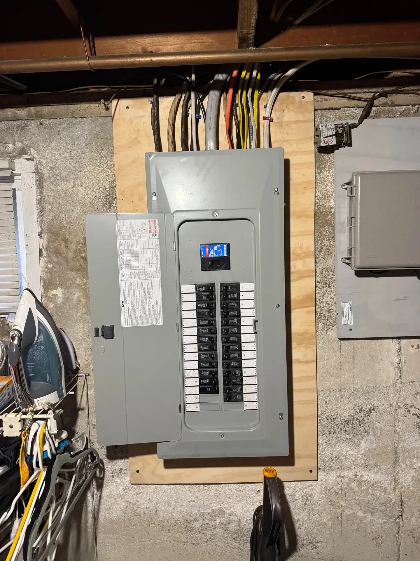 200 amp breaker panel upgrade by No Shorts Electric