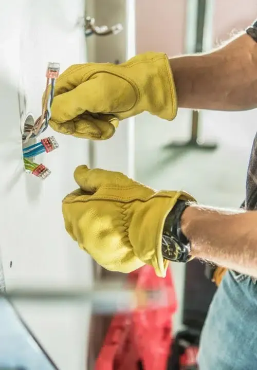 electrician installing outlet 1024x682 1